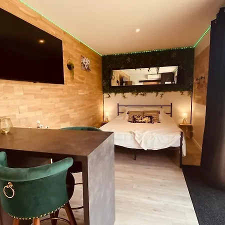 Le Du Bonheur Avec Jacuzzi Privatif *