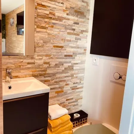 Le Du Bonheur Avec Jacuzzi Privatif Nyaraló Urimenil