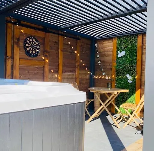 Semesterbostad Le Du Bonheur Avec Jacuzzi Privatif Urimenil