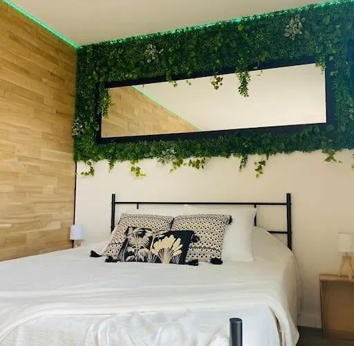 Le Du Bonheur Avec Jacuzzi Privatif Urimenil