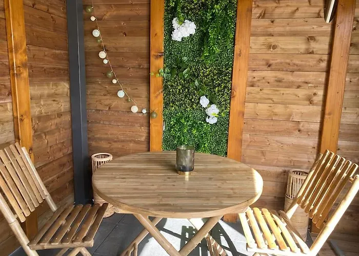 Semesterbostad Le Du Bonheur Avec Jacuzzi Privatif *